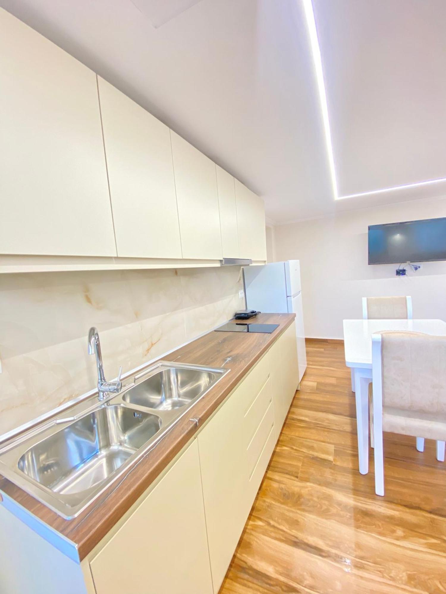 Flors Apartments Дуррес Экстерьер фото