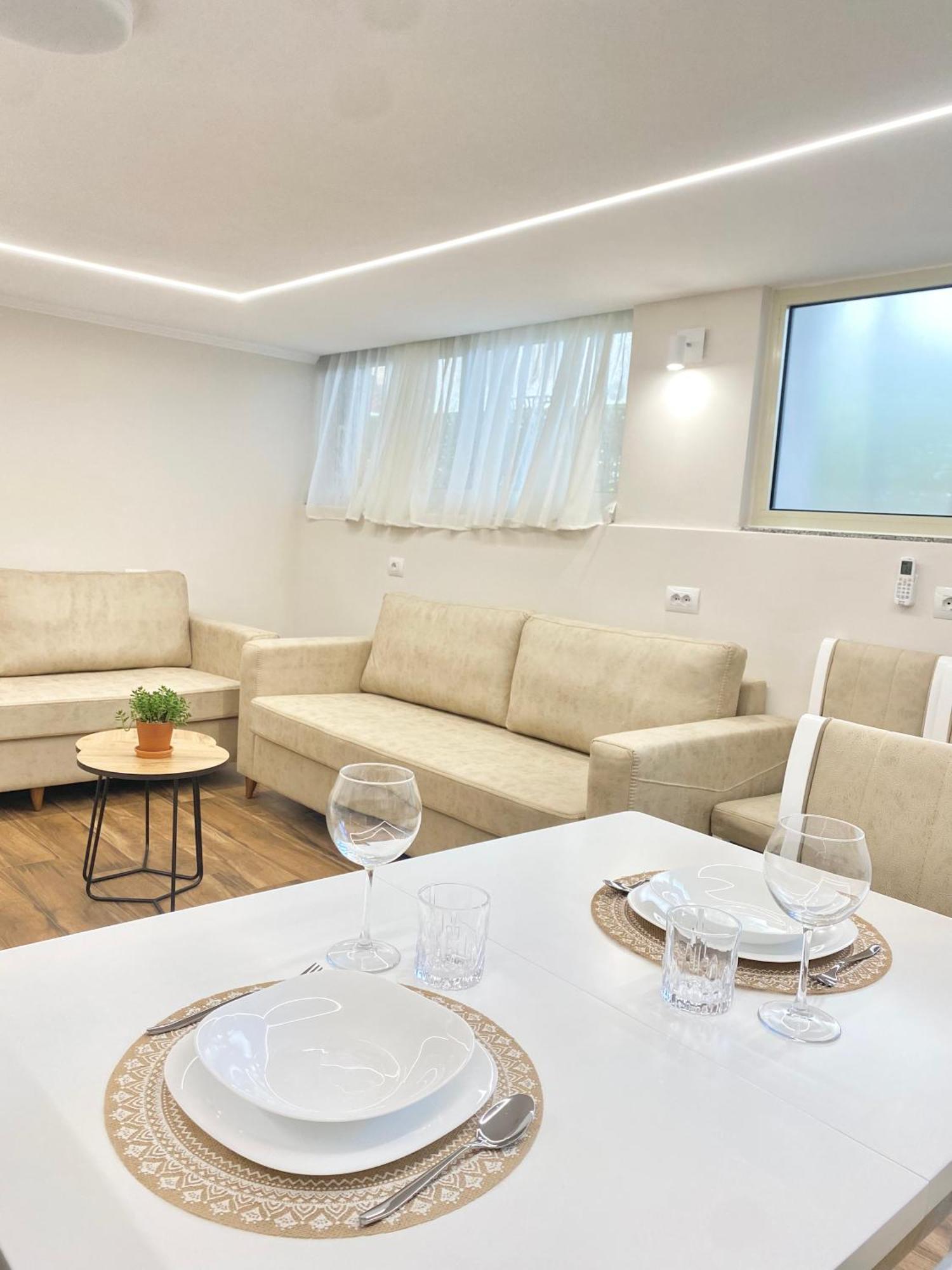 Flors Apartments Дуррес Экстерьер фото