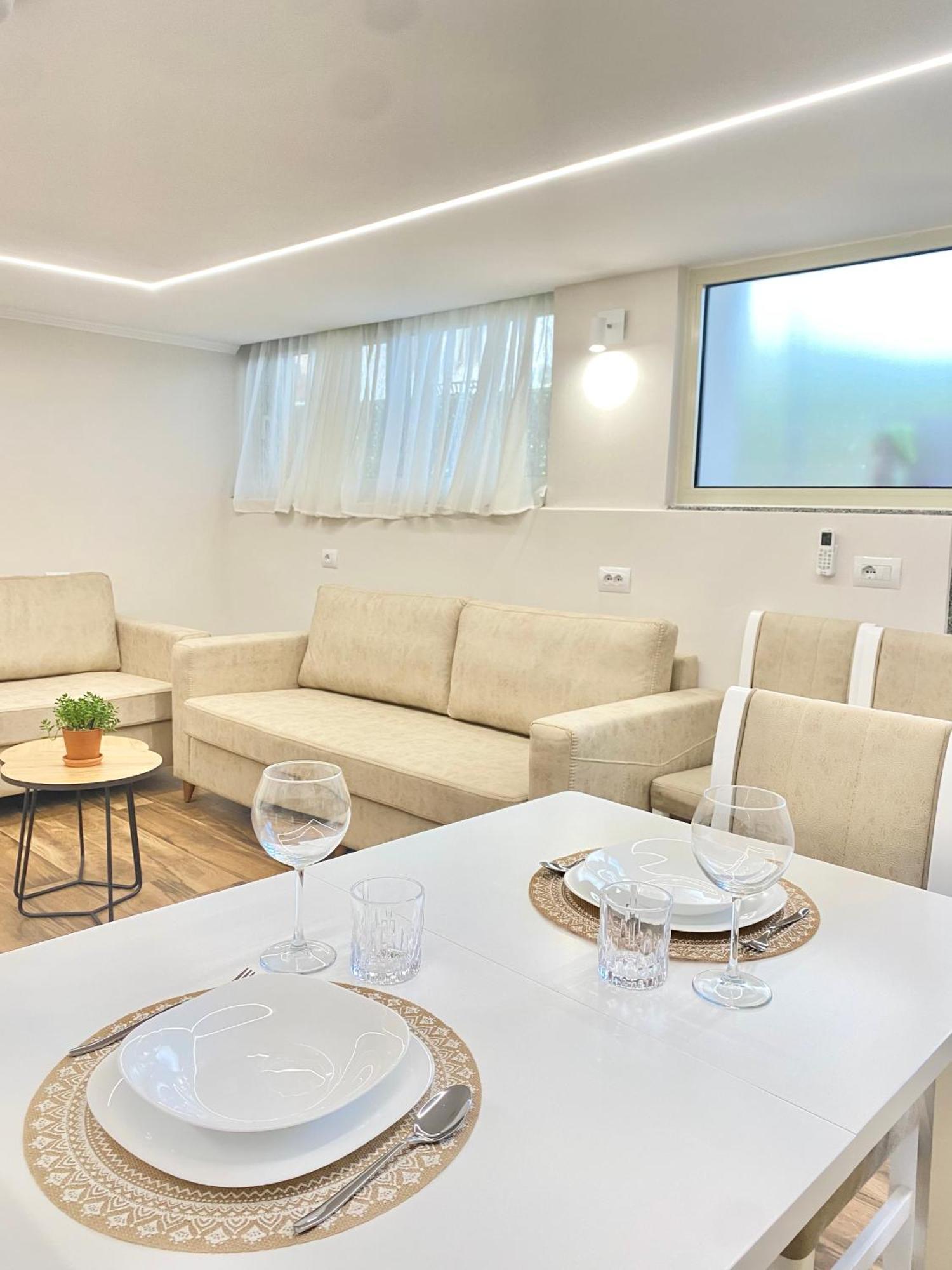 Flors Apartments Дуррес Экстерьер фото